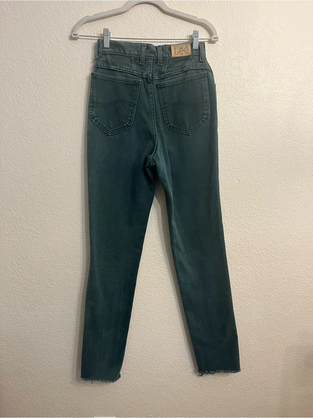 Vintage 1990s Lee High-Rise Straight Jeans in dark Green